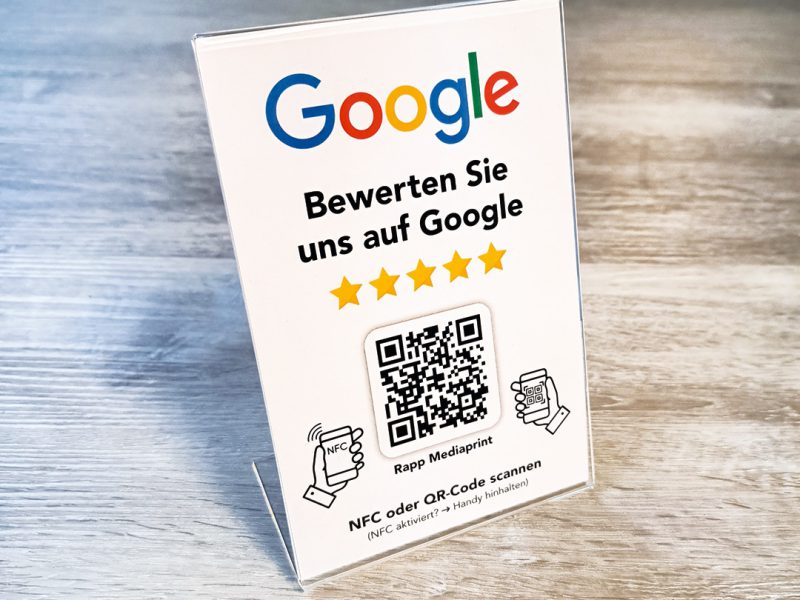 Google Bewertung Aufsteller in Weiß mit NFC & QR-Code – Acryl-Display Größe L von Rapp Mediaprint zur schnellen Kundenbewertung vor Ort
